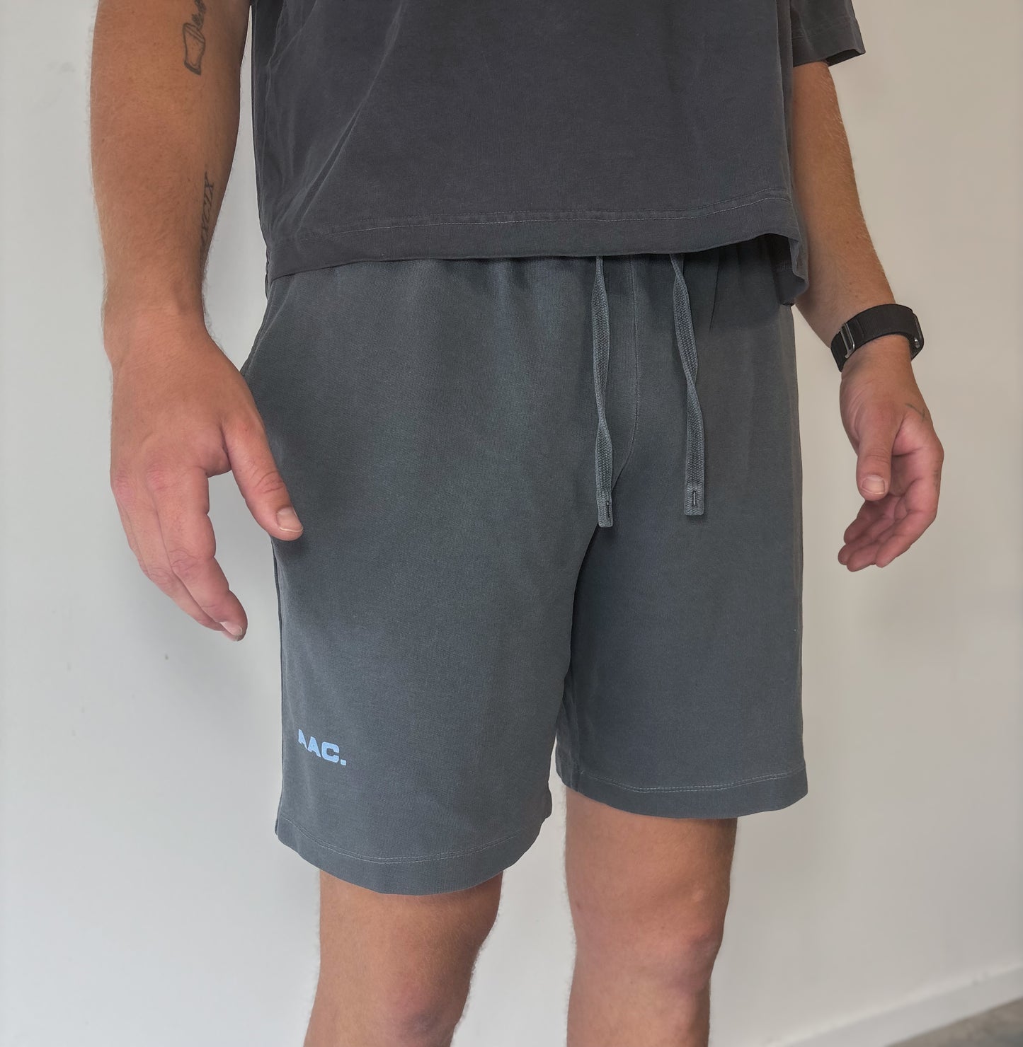 STAR SLOUCH SHORTS