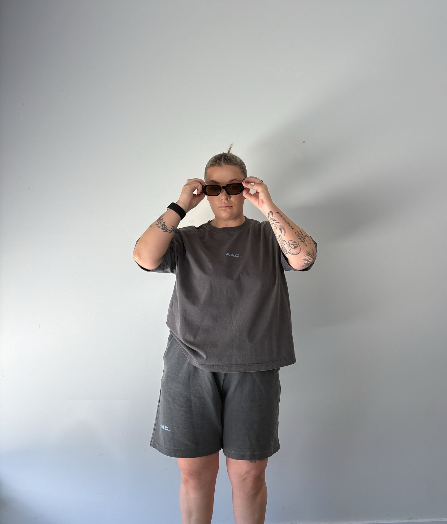 STAR SLOUCH SHORTS