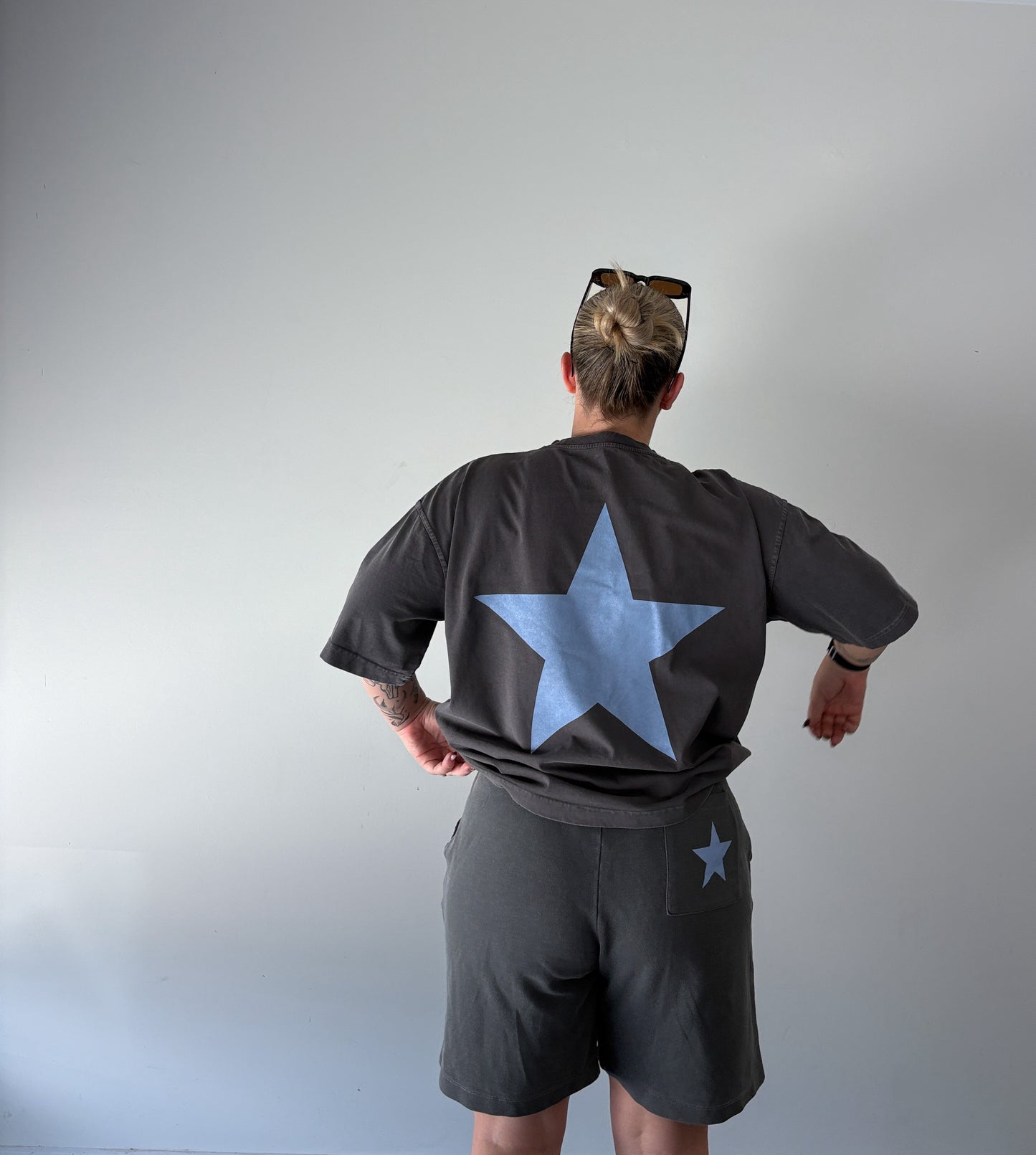 STAR SLOUCH SHORTS